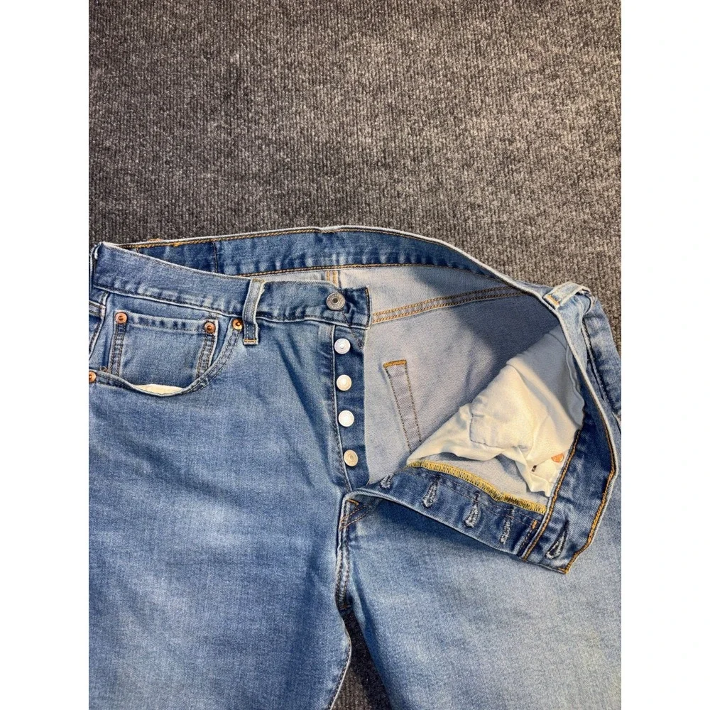 Levi's 501 Jeans Men's 33x30 Blue Denim Original Fit Straight Leg Button Fly‎